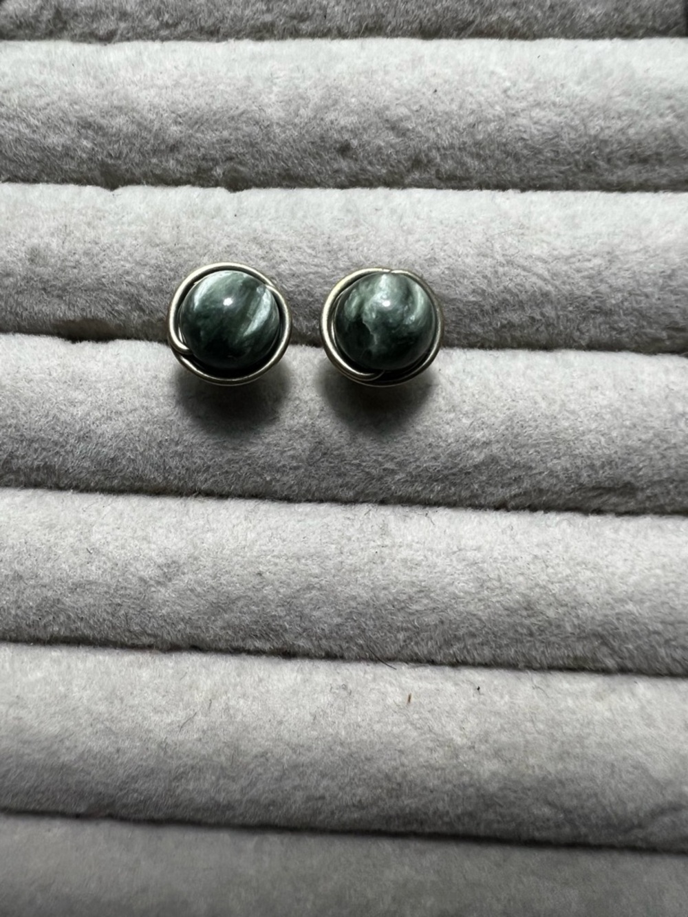 Seraphinite Round Stud Earrings in Silver Bezel